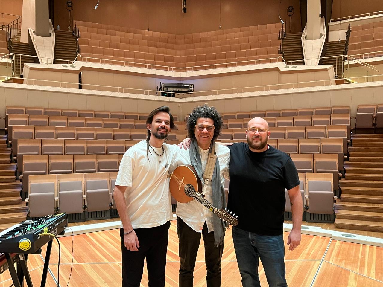 Salomão Soares com Hamilton de Holanda Trio, Filarmonia de Berlim